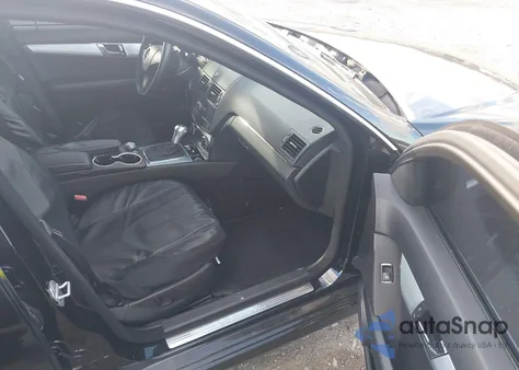 2008 Mercedes-Benz C 300 Luxury/Sport из США, поврежденный, VIN WDDGF54XX8F097773